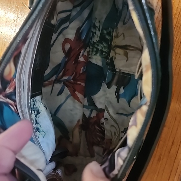 NWOT SHARIF CROSSYBODY BAG. - Picture 6 of 14